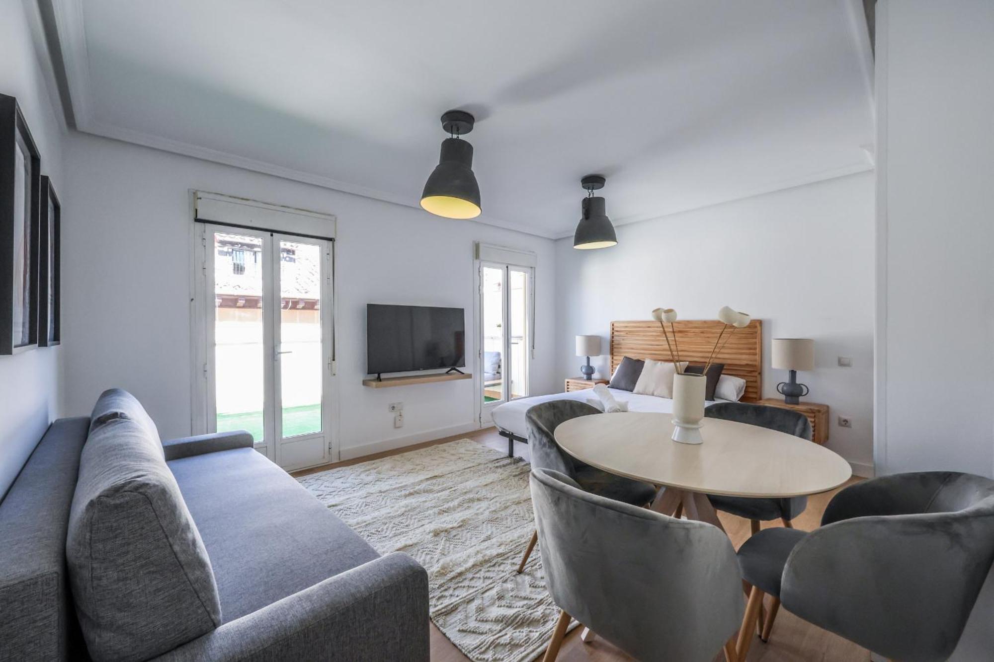 Апартаменти Atico Reformado Con Terraza En Lavapies Мадрид Екстер'єр фото